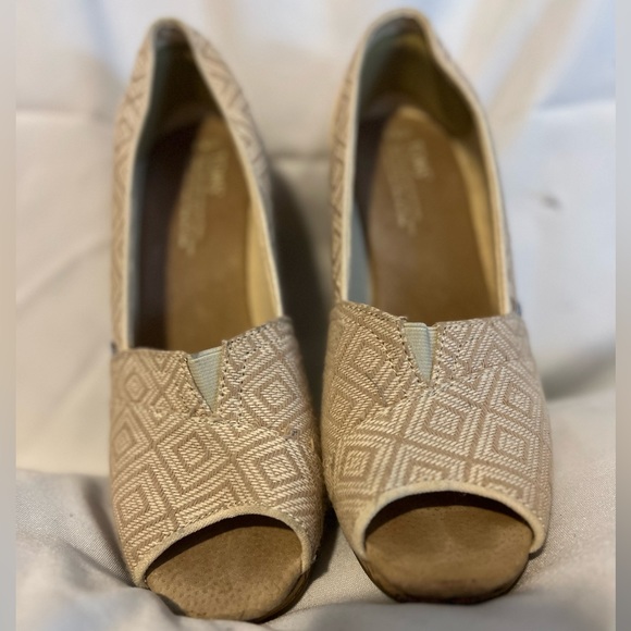Toms Peep Toe Cork Wedges- Size 9.5 - Picture 3 of 7